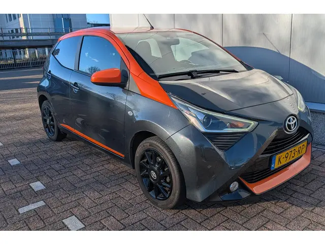 Toyota Aygo 1.0 VVT-i x-JBL 2021 Benzine 10