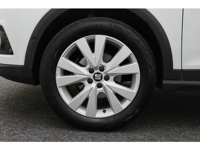 SEAT Arona 1.0 TSI Style Business Intense 2019 Benzine 23