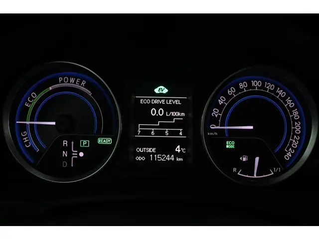 Toyota Auris 1.8 Hybrid Executive 2013 Hybride Benzine 46