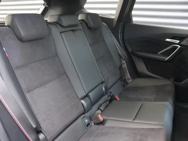 BMW X1 xDrive25e 2025 Hybride Benzine 10