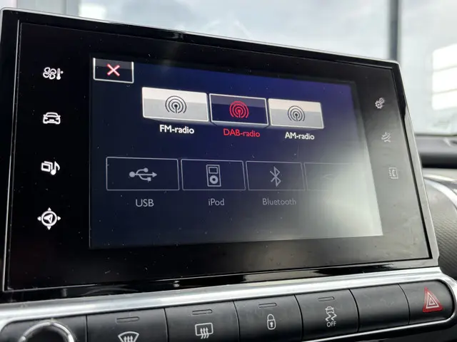 Citroën C4 Cactus 1.2 PureTech Shine 2018 Benzine 25