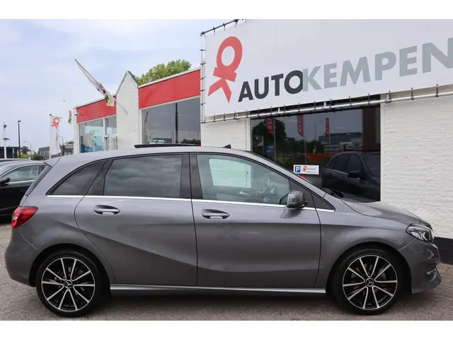 Mercedes-Benz B-Klasse 200 PRESTIGE 2014 Benzine 3