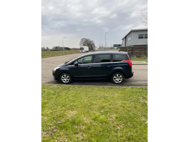 Peugeot 5008 1.6 VTi Blue Lease 5p. 2013 Benzine 6