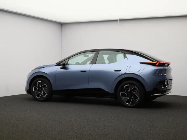 Lynk & Co 02 Core 66 kWh 2025 Elektrisch 23