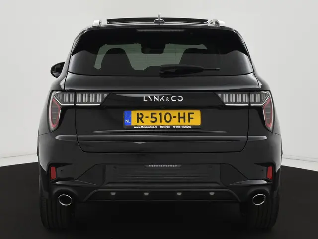 Lynk & Co 01 1.5 PHEV 262PK BLACKLINE 2022 Hybride Benzine 9