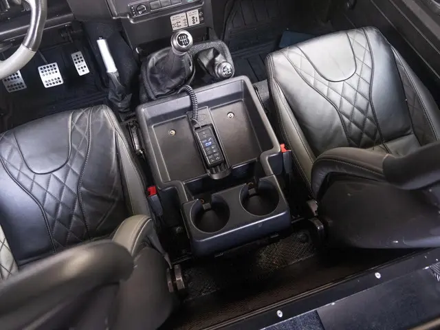 Land Rover Defender 2.2 D Soft Top 90" E 2014 Diesel 9