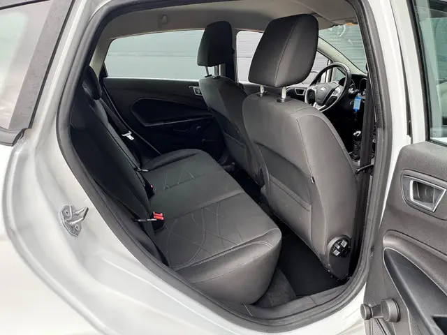 Ford Fiesta 1.0 Style Nap / Navi / Pdc / Led 2017 Benzine 19