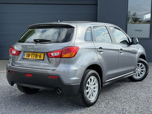Mitsubishi ASX 1.6 Intro Edition ClearTec 2012 Benzine 2