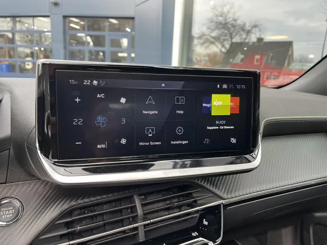 Peugeot 2008 1.2 Hybrid 145 PK GT 2025 Hybride Benzine 16