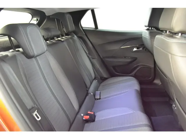 Peugeot 2008 1.2 Puretech 130pk Allure 2021 Benzine 19