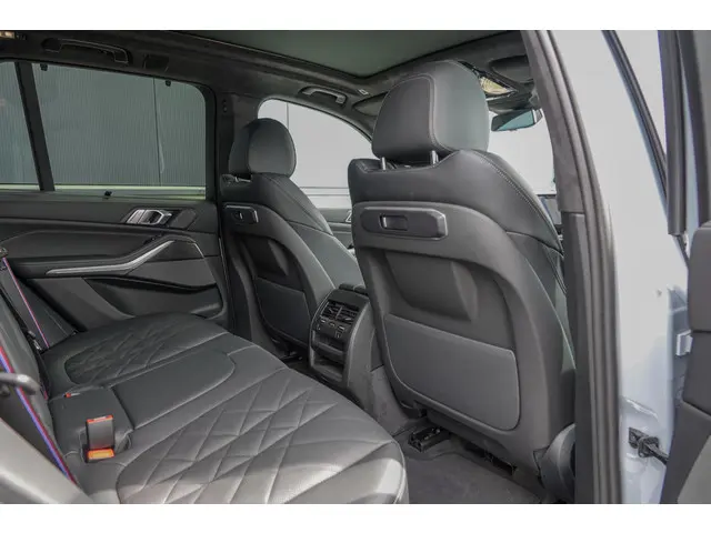 BMW X5 xDrive50e 2024 Hybride Benzine 11