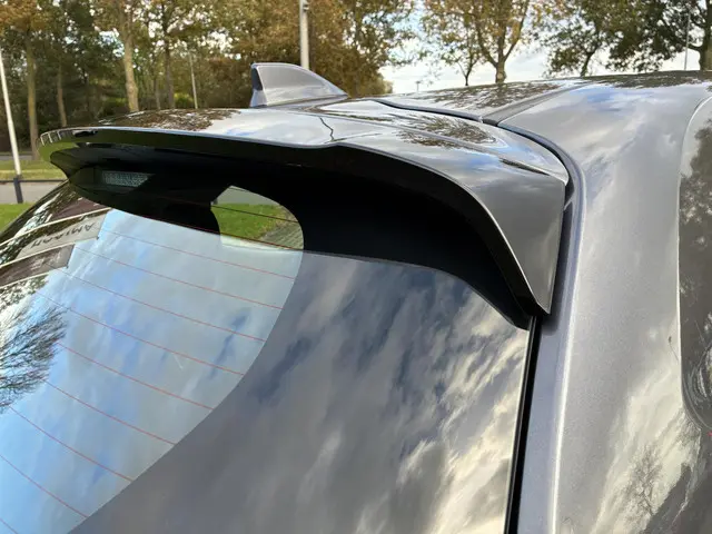 Toyota Yaris 1.5 Hybrid Active 2022 Hybride Benzine 23