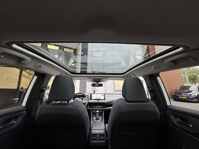 Nissan QASHQAI 1.3 MHEV N-Connecta 2023 Benzine 13