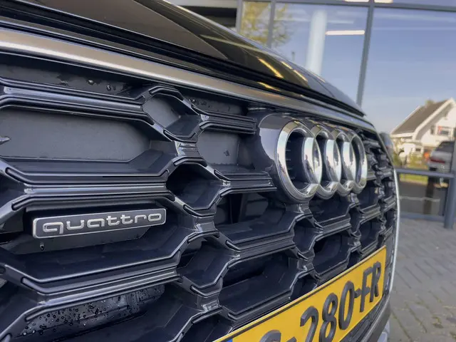 Audi Q5 40 TFSI S edition 2023 Hybride Benzine 47