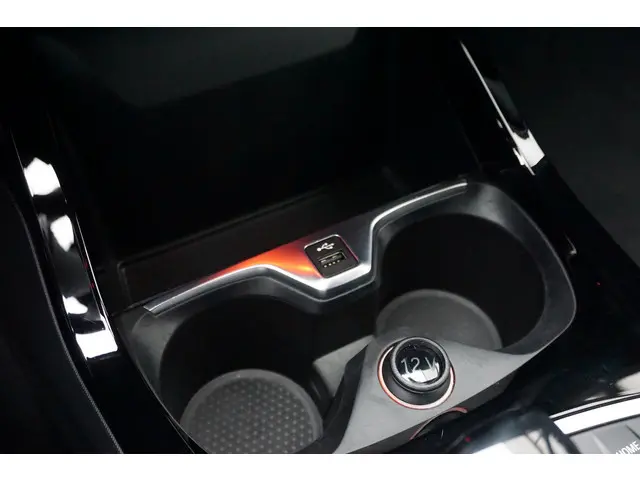 BMW 1 Serie 118i 2020 Benzine 27