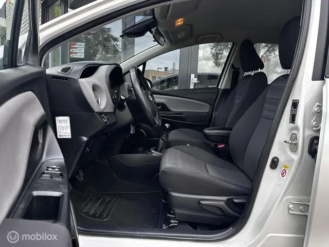 Toyota Yaris 1.3 VVT-i Aspiration|CAM|NAP|APK 2016 Benzine 7