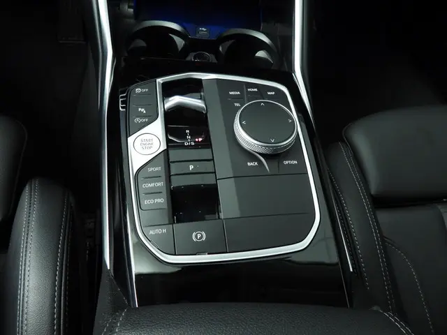 BMW 3 Serie 320i 2023 Benzine 16