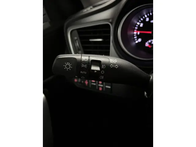 Kia Ceed Sportswagon 1.0 T-GDi DynamicLine 2023 Benzine 24