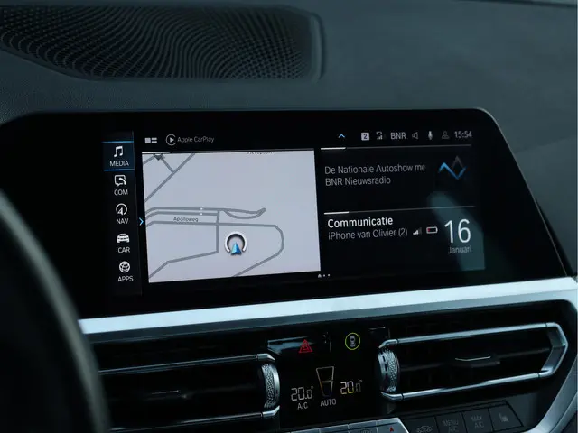 BMW 3 Serie 330e M Sport 2021 Hybride Benzine 42