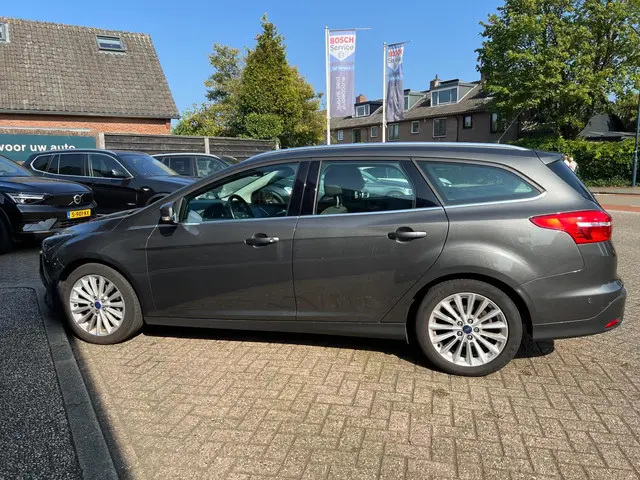 Ford Focus Wagon 1.5 Titanium 2016 Benzine 30
