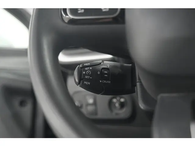 Citroën C3 PureTech 82 You 2022 Benzine 33