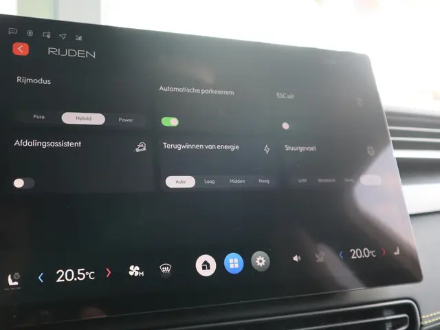 Lynk & Co 01 1.5 More 2026 Hybride Benzine 27