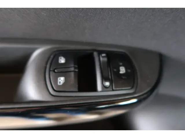 Opel Corsa 1.0 Turbo Business+ 2016 Benzine 27