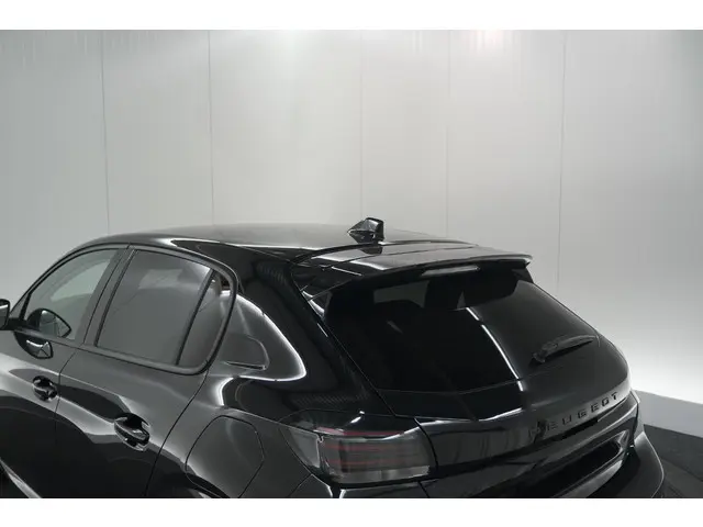 Peugeot 208 PureTech 100 Allure 2024 Benzine 25