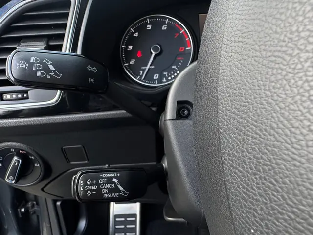 SEAT Leon 2.0 TSI CUPRA 300 Pano. camera 2017 Benzine 35