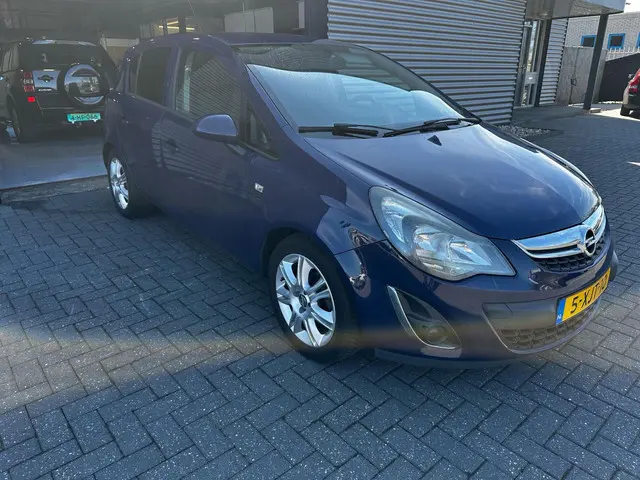 Opel Corsa 1.4-16V BlitZ 2014 Benzine 14