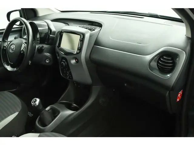 Toyota Aygo 1.0 VVT-i x-play 2019 Benzine 43