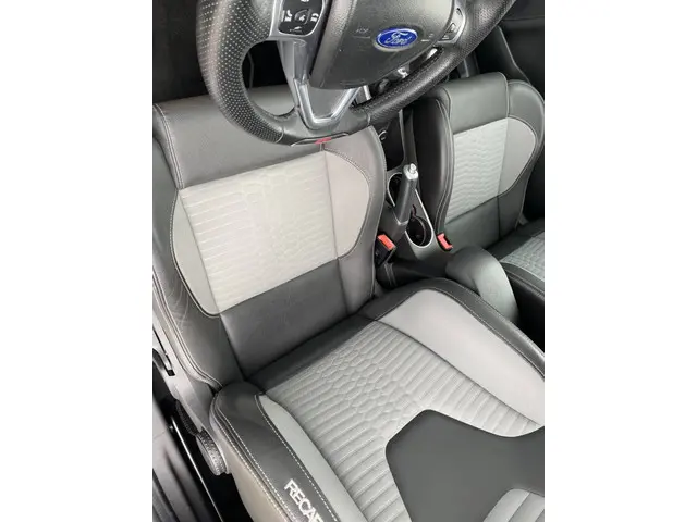 Ford Fiesta 1.6 ST2 182PK 2014 Benzine 14