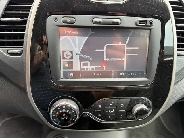 Renault Captur 0.9 TCe Dynamique 2015 Benzine 17