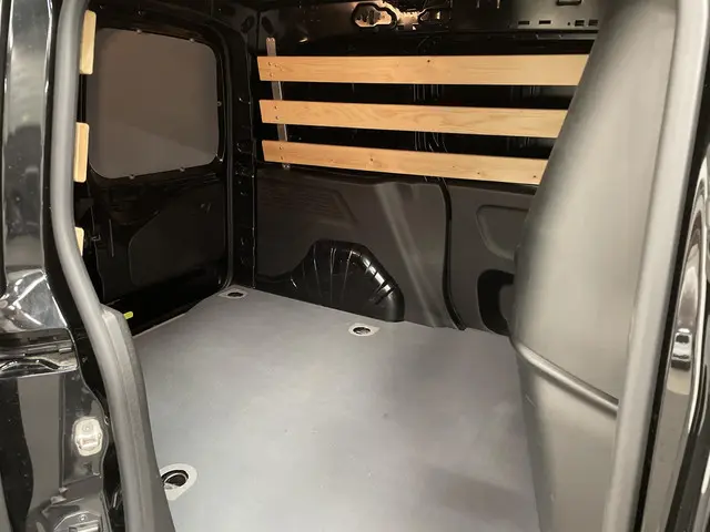 Peugeot Partner 1.5 BlueHDi 100 S&S L1 2023 Diesel 7