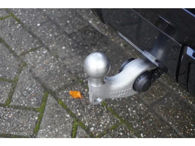 BMW XM 50e 2025 Hybride Benzine 13