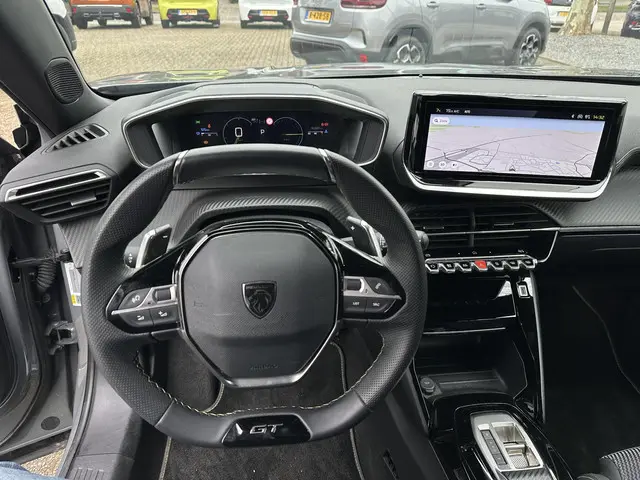 Peugeot 2008 1.2 Hybrid 145 PK GT 2025 Hybride Benzine 14