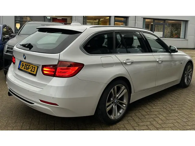 BMW 3 Serie Touring 316i High Executive 2015 Benzine 5