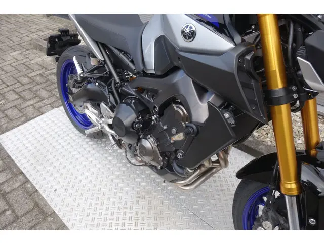 Yamaha MT 09 SP 2017 Benzine 29