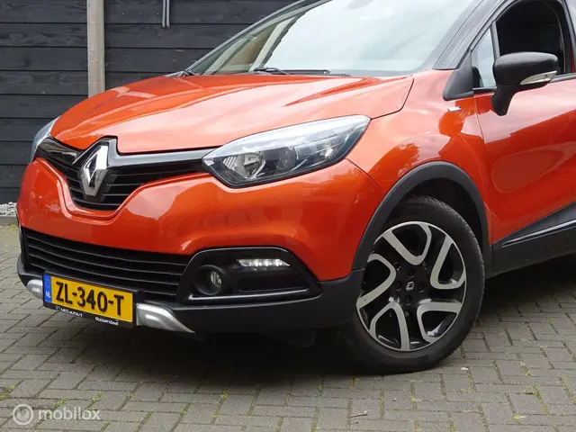 Renault Captur 0.9 TCe Limited 2017 Benzine 2