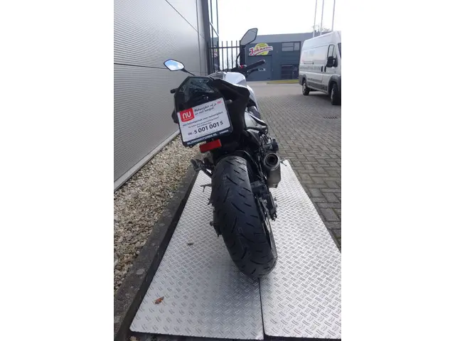 Kawasaki Z800 E 2013 Benzine 5