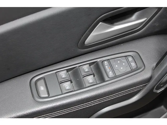 Dacia Duster 1.3 TCe 130 Journey 2023 Benzine 9