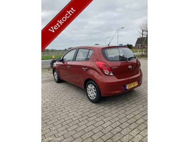 Hyundai i20 1.2i i-Drive 2013 Benzine 3