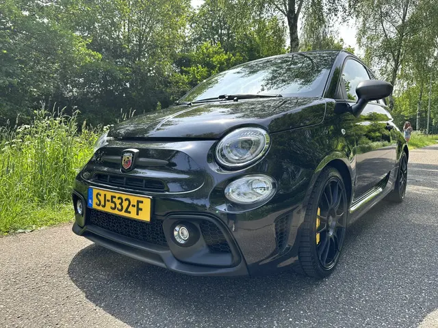 Fiat 500C 1.4 T-Jet Abarth Competizione | 2017 Benzine 2
