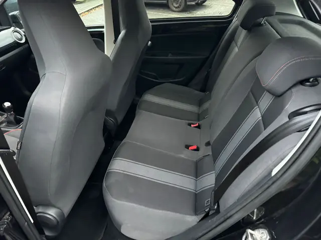 Volkswagen up! 1.0 sport up! 2014 Benzine 18