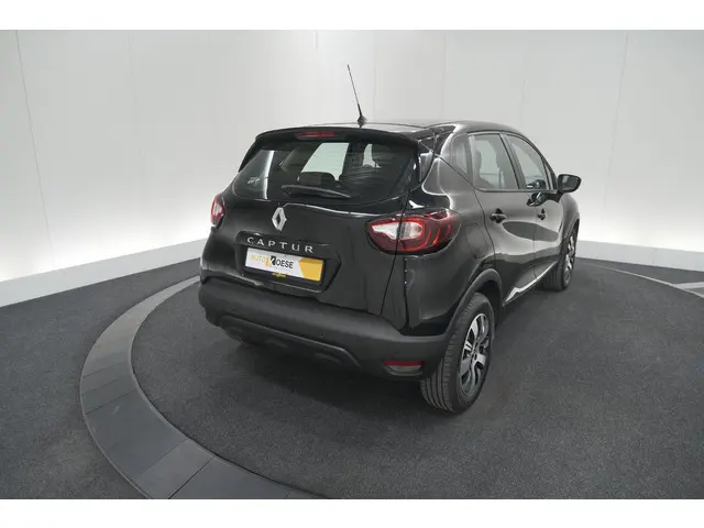 Renault Captur TCe 90 Limited 2018 Benzine 50