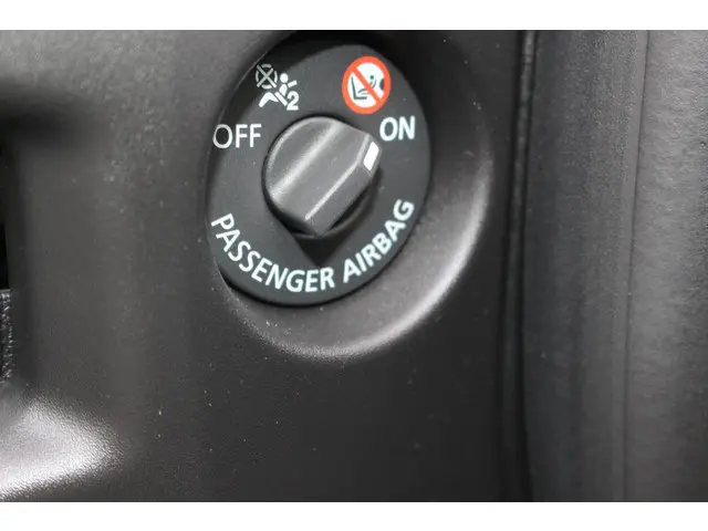 Renault Mégane Estate 1.2 TCe Limited 2018 Benzine 32
