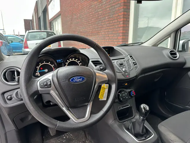 Ford Fiesta 1.0 Style / Airco / AUX / NAP 2013 Benzine 3