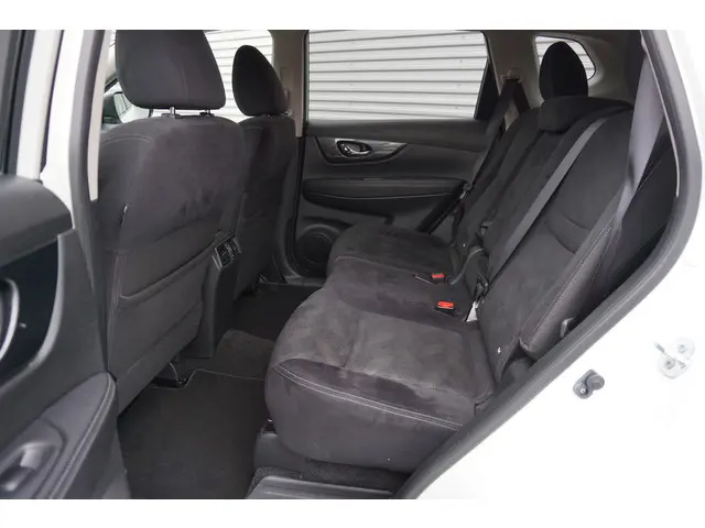 Nissan X-Trail 1.6 DIG-T Connect Edition 2015 Benzine 11