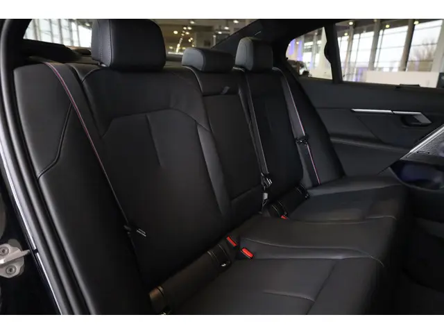 BMW M5 Sedan | M Driver's Package 2026 Hybride Benzine 9