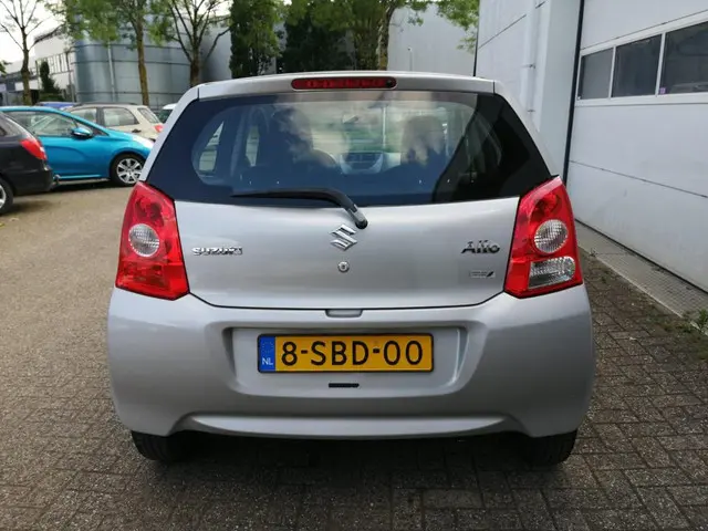 Suzuki Alto 1.0 Comfort EASSS 2013 Benzine 6